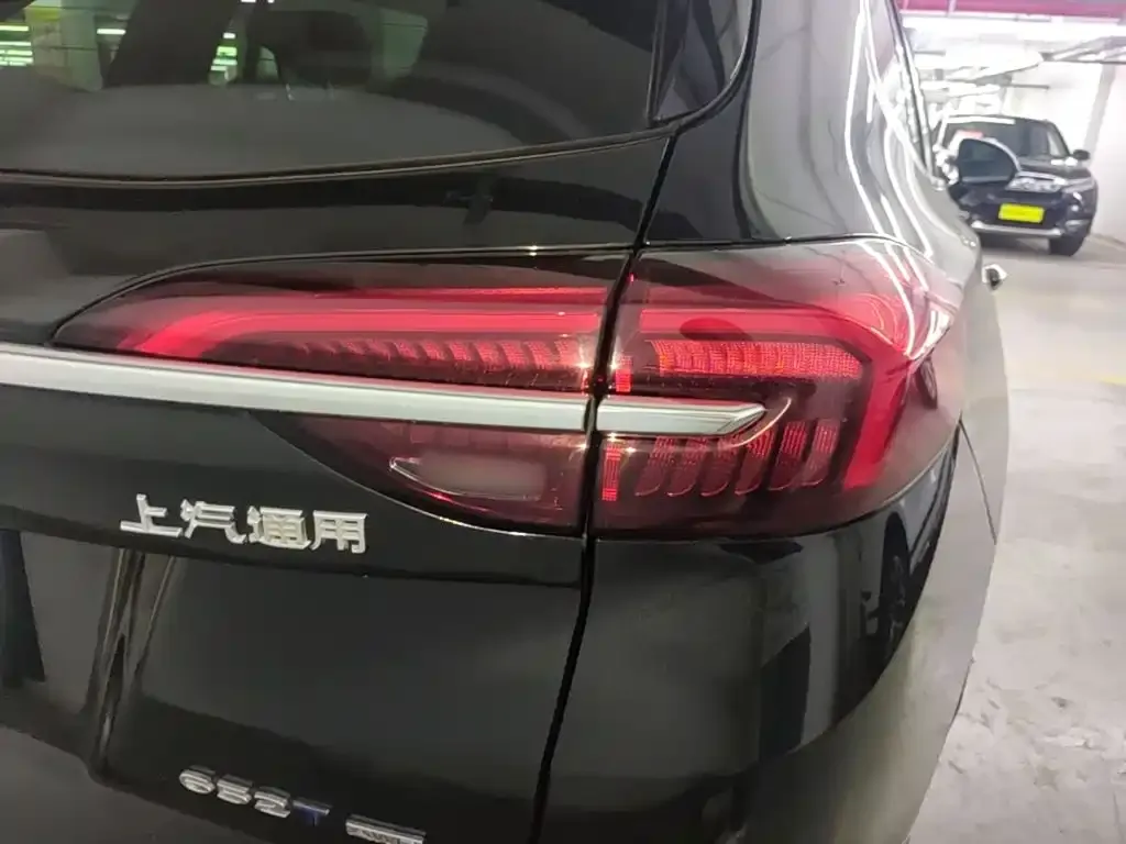 Buick Envision Plus — фото 3