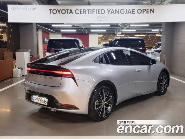 Toyota Prius — фото 3