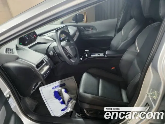 Toyota Prius — фото 8