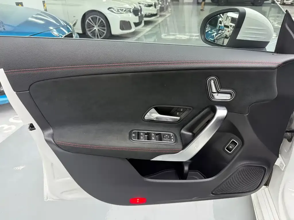Mercedes-Benz CLA (Import) — фото 10