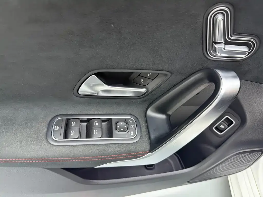 Mercedes-Benz CLA (Import) — фото 9