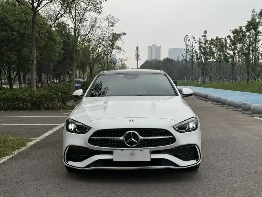 Mercedes-Benz C-Class — фото 1