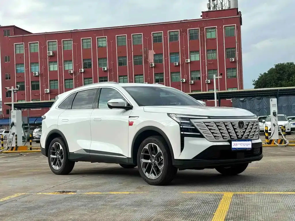 Changan CS75 PLUS — фото 7