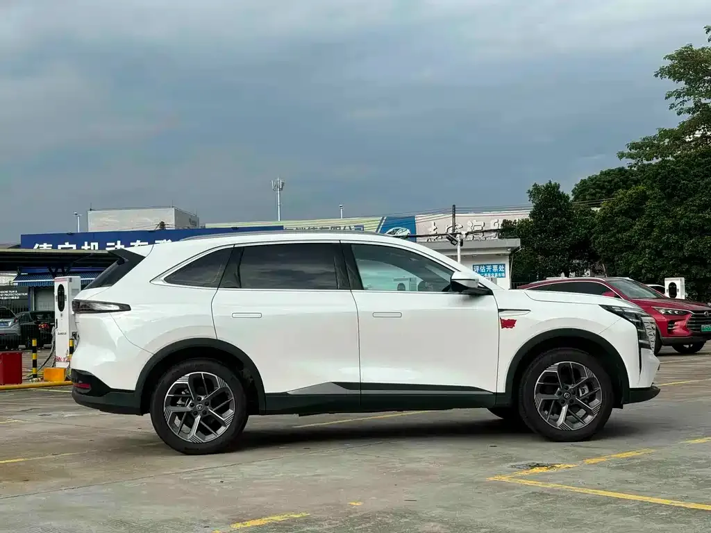 Changan CS75 PLUS — фото 2