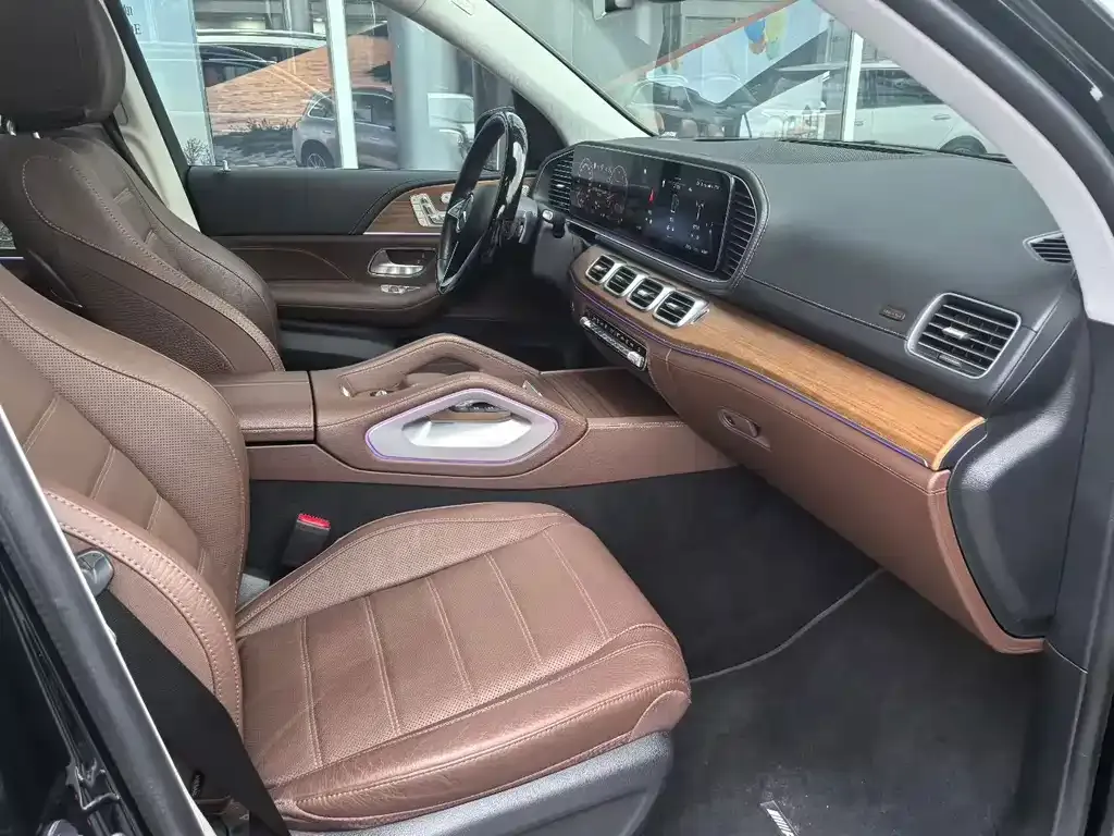 Mercedes-Benz GLS — фото 6