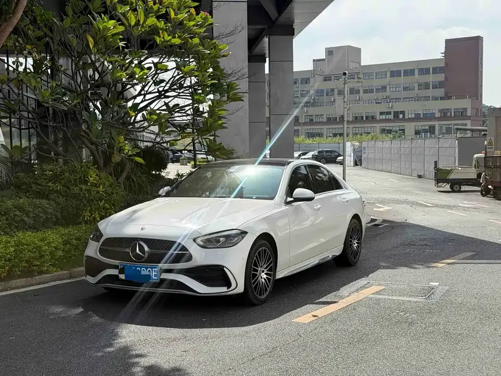 Mercedes-Benz C-Class — фото 1