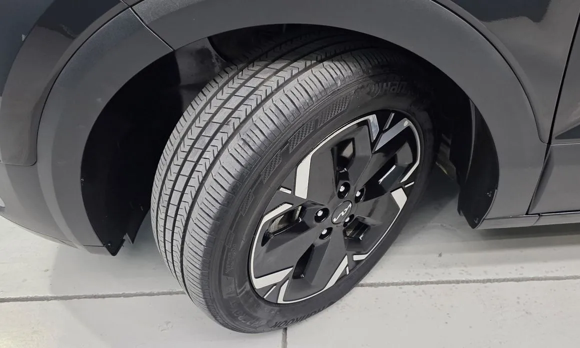 Kia Niro — фото 10
