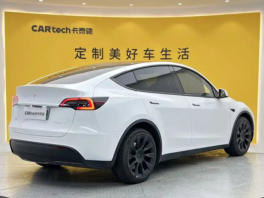 Tesla Model Y — фото 5