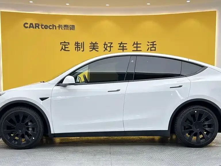 Tesla Model Y — фото 3