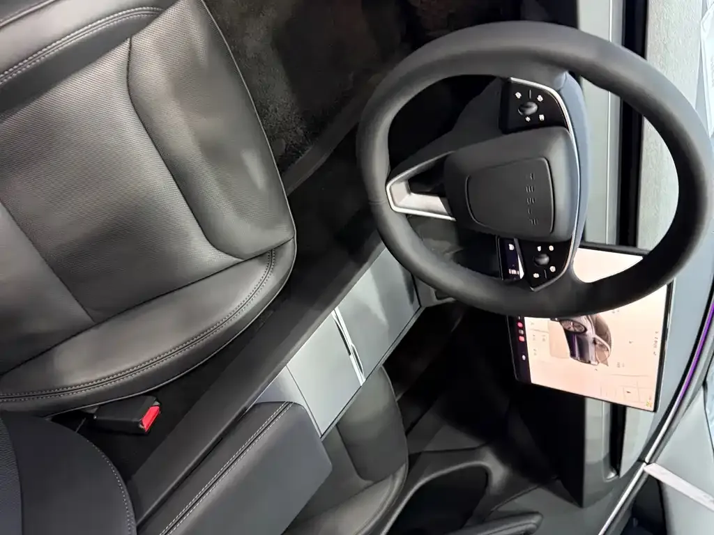 Tesla Model 3 — фото 3
