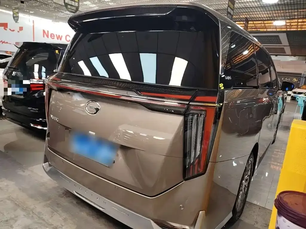 GAC Motor Trumpchi M8 — фото 10