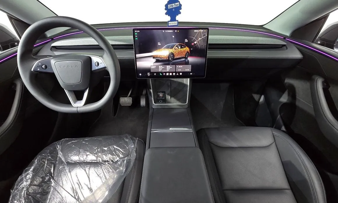 Tesla Model Y — фото 9