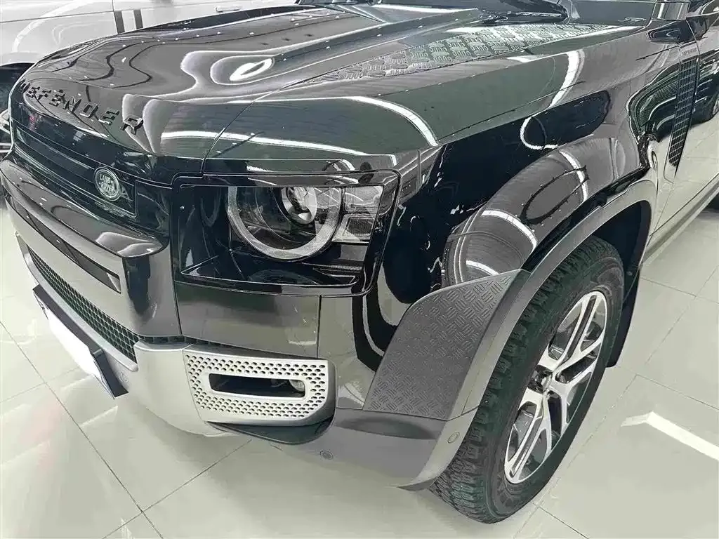 Land Rover Defender — фото 10