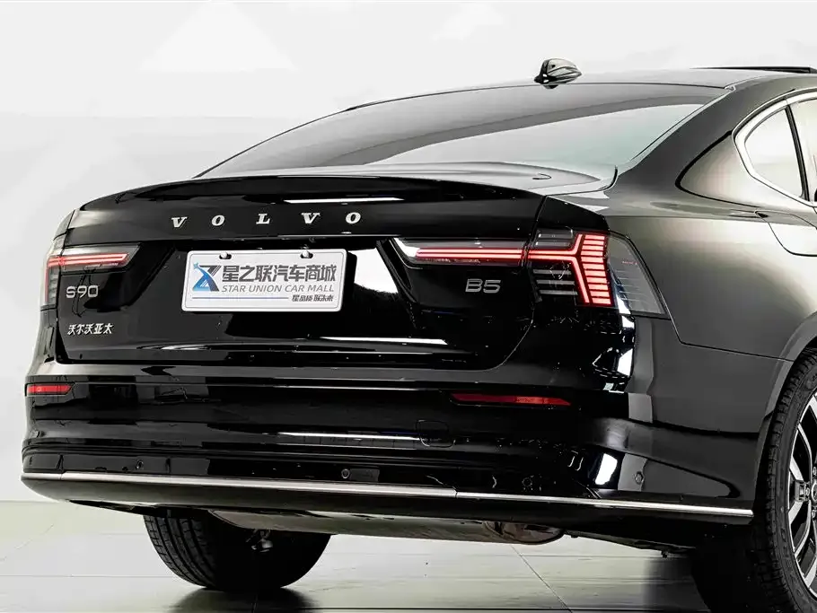 Volvo S90 — фото 4