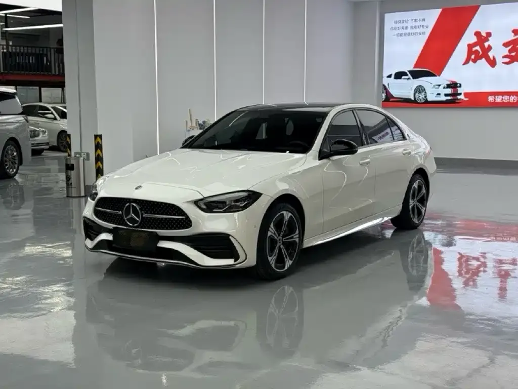 Mercedes-Benz C-Class — фото 1