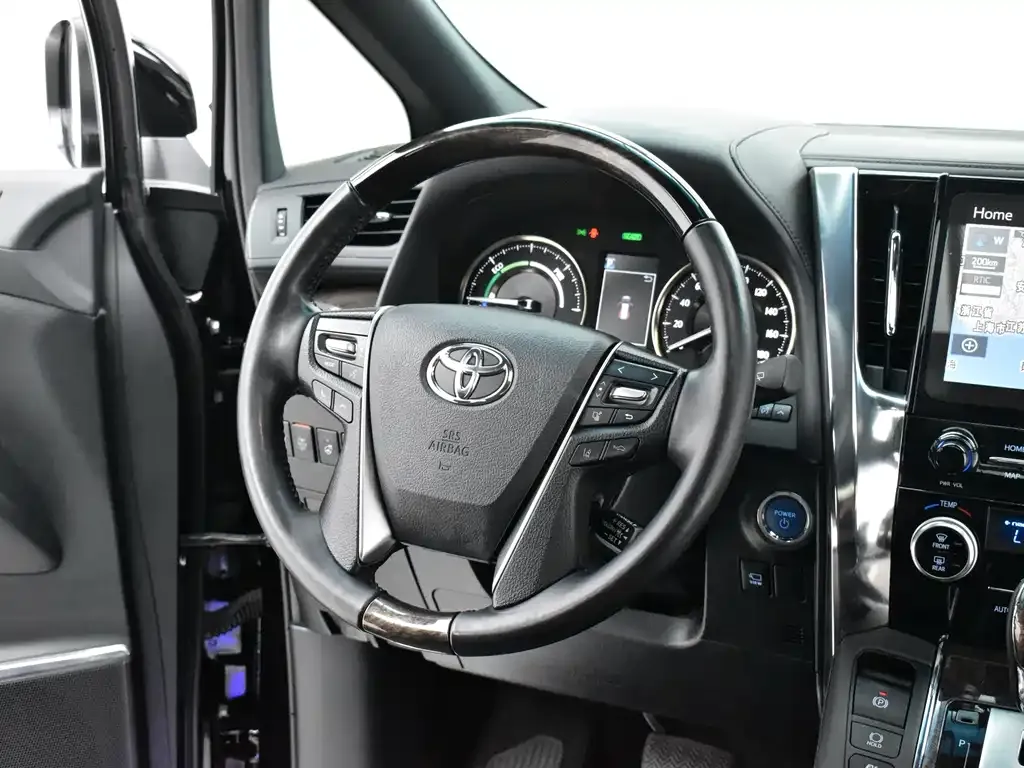 Toyota Vellfire — фото 7