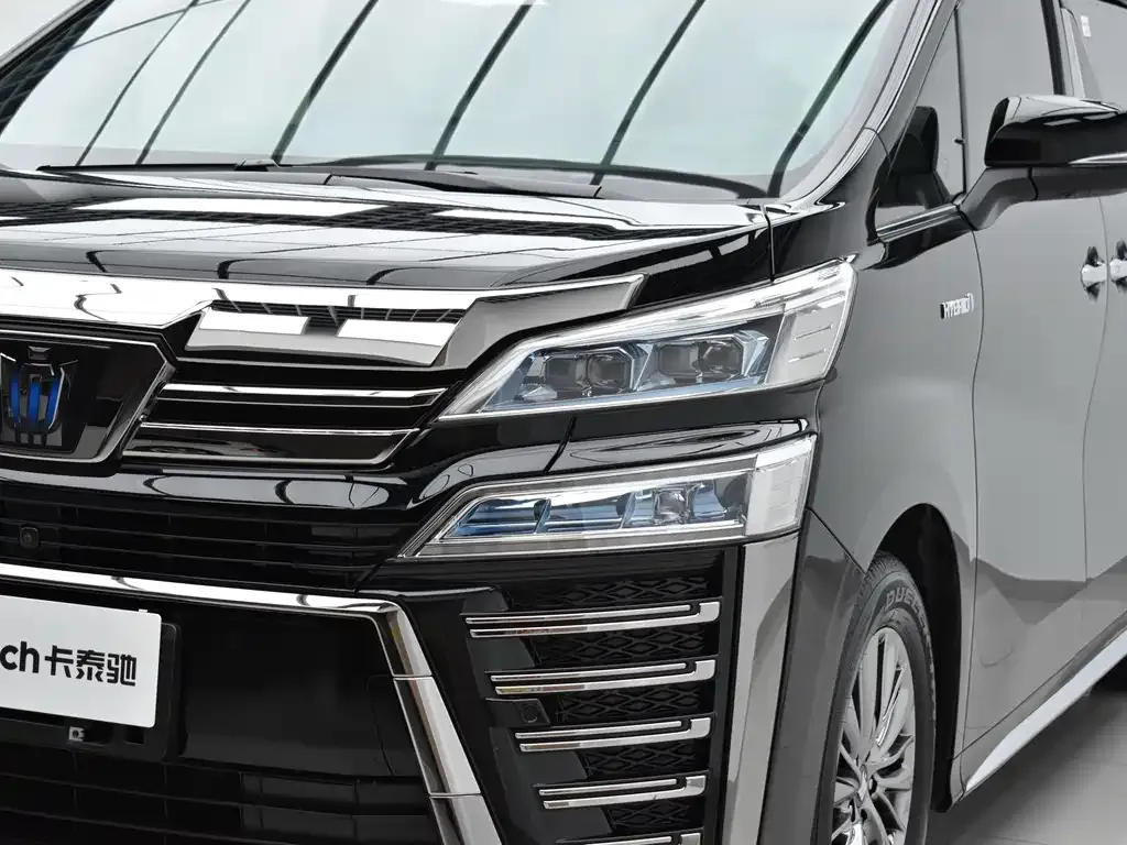 Toyota Vellfire — фото 9