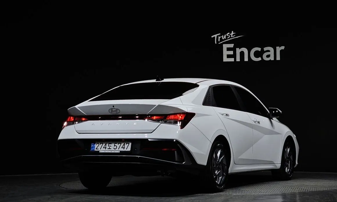 Hyundai AVANTE — фото 3