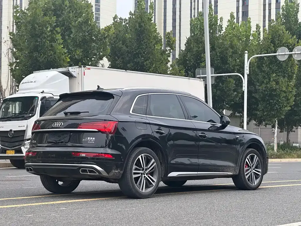 Audi Q5L — фото 7