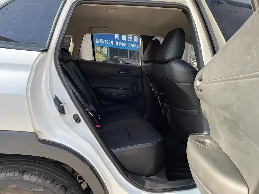Toyota Corolla Cross — фото 2