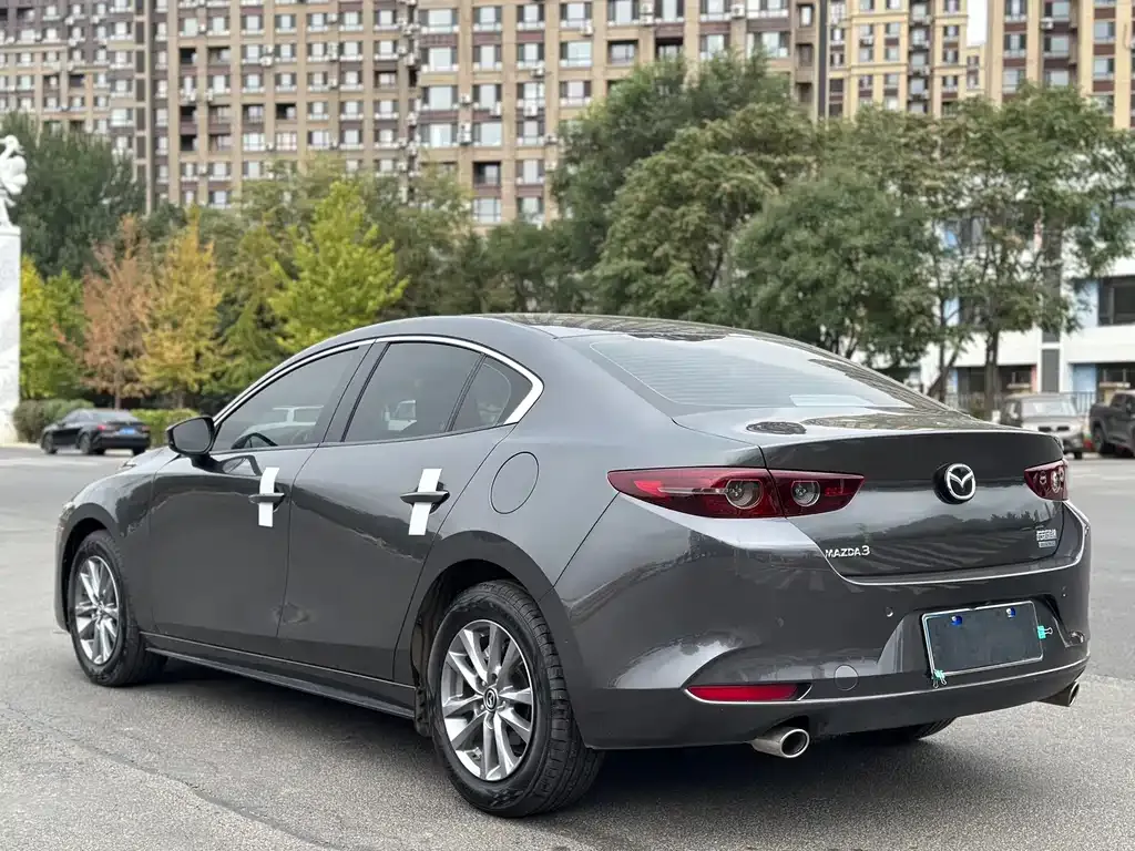 Mazda 3 Axela — фото 9