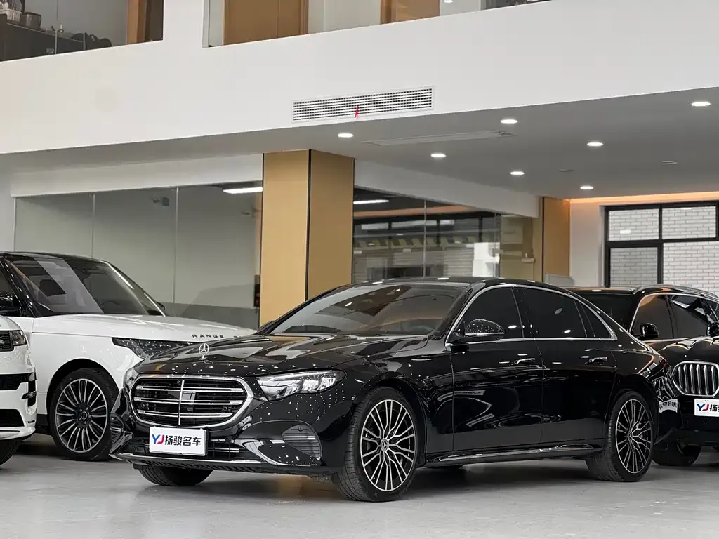 Mercedes-Benz E-Class — фото 1