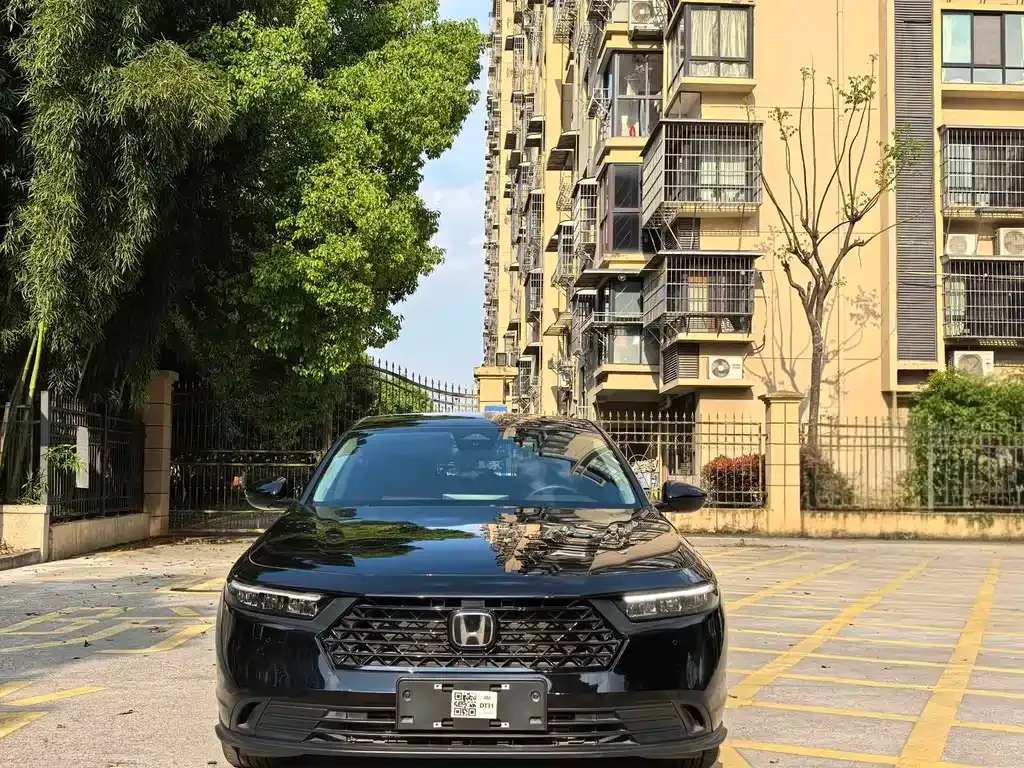 Honda Accord — фото 9