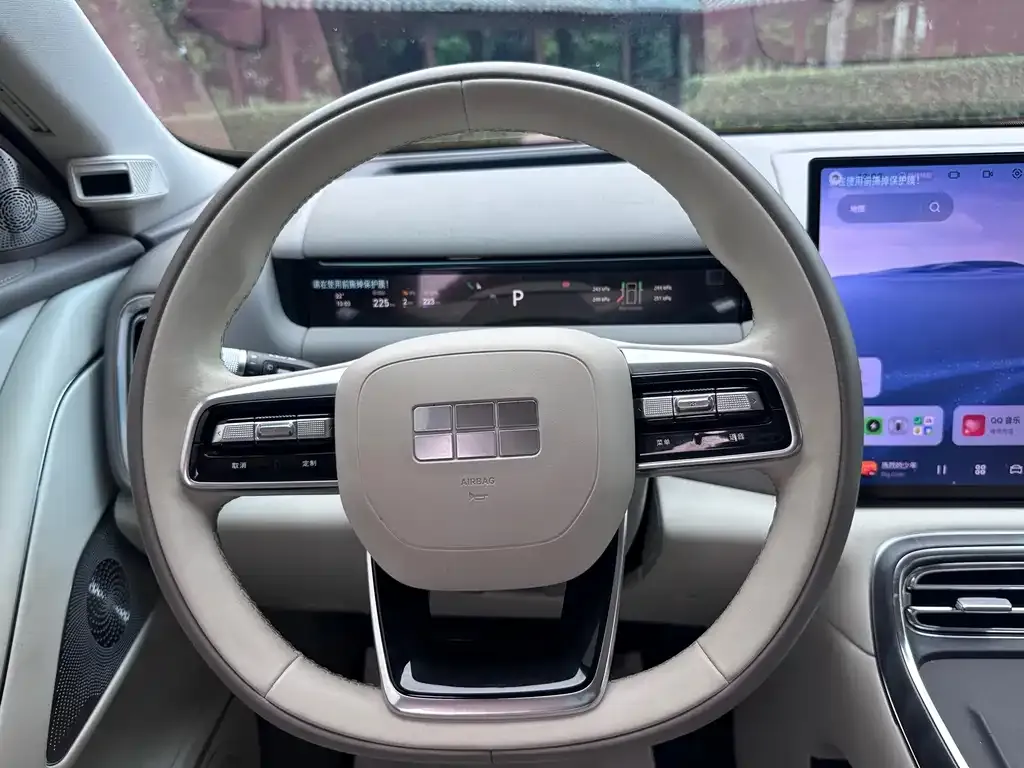 Geely Galaxy M9 — фото 2