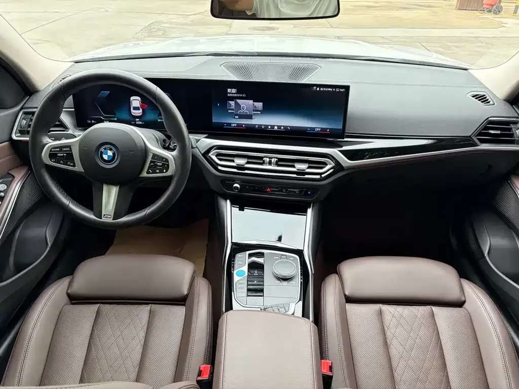 BMW i3 — фото 9