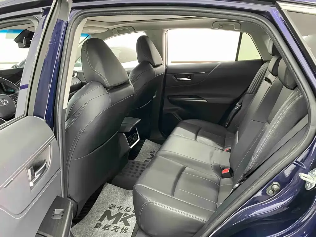 Toyota Harrier — фото 3