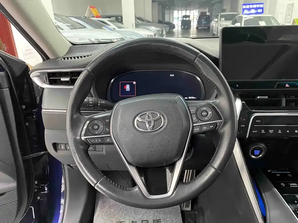 Toyota Harrier — фото 10