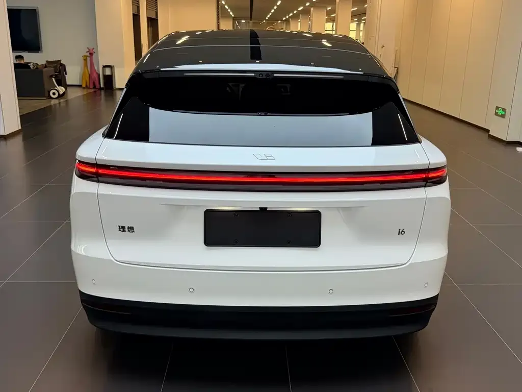 Li Auto Li i6 — фото 2