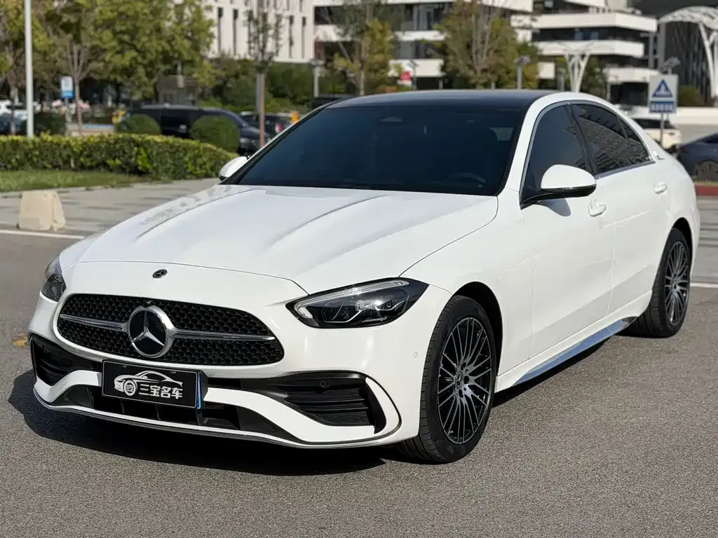 Mercedes-Benz C-Class — фото 1