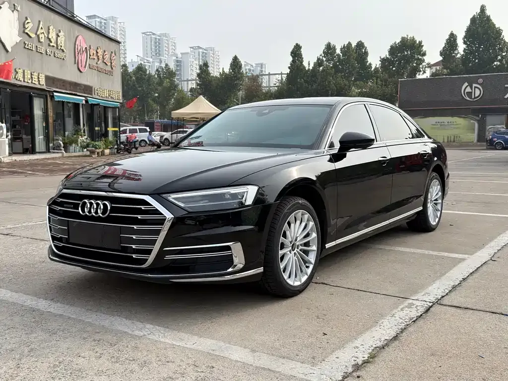 Audi A8 — фото 8