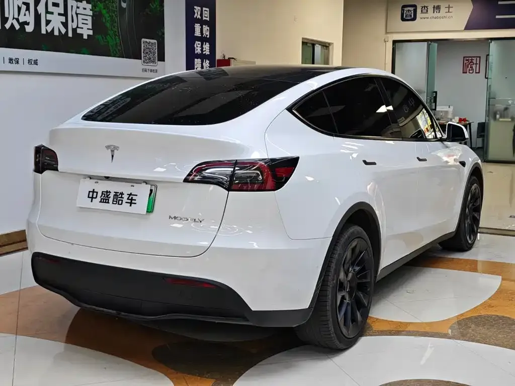 Tesla Model Y — фото 7