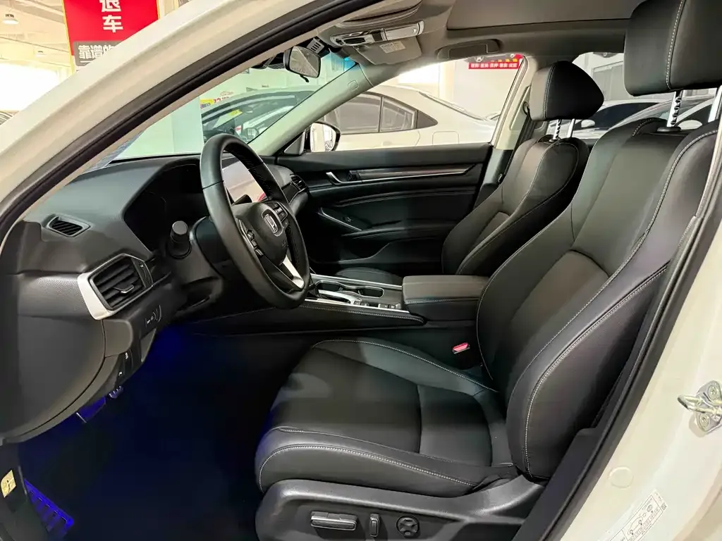 Honda Accord — фото 4