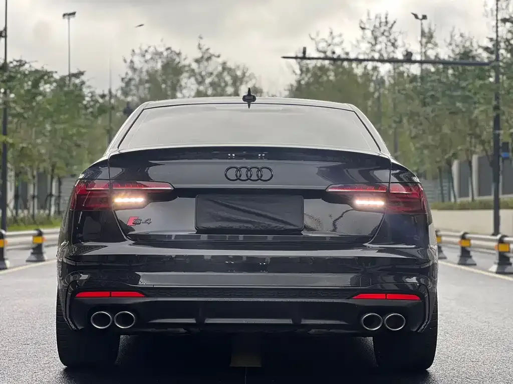 Audi S4 — фото 8