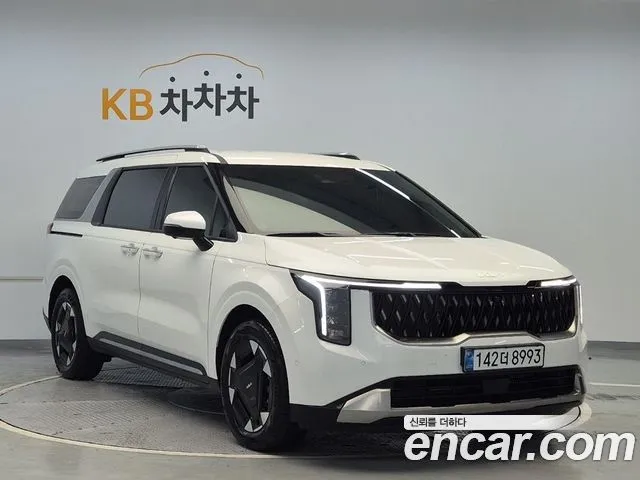Kia Carnival — фото 10
