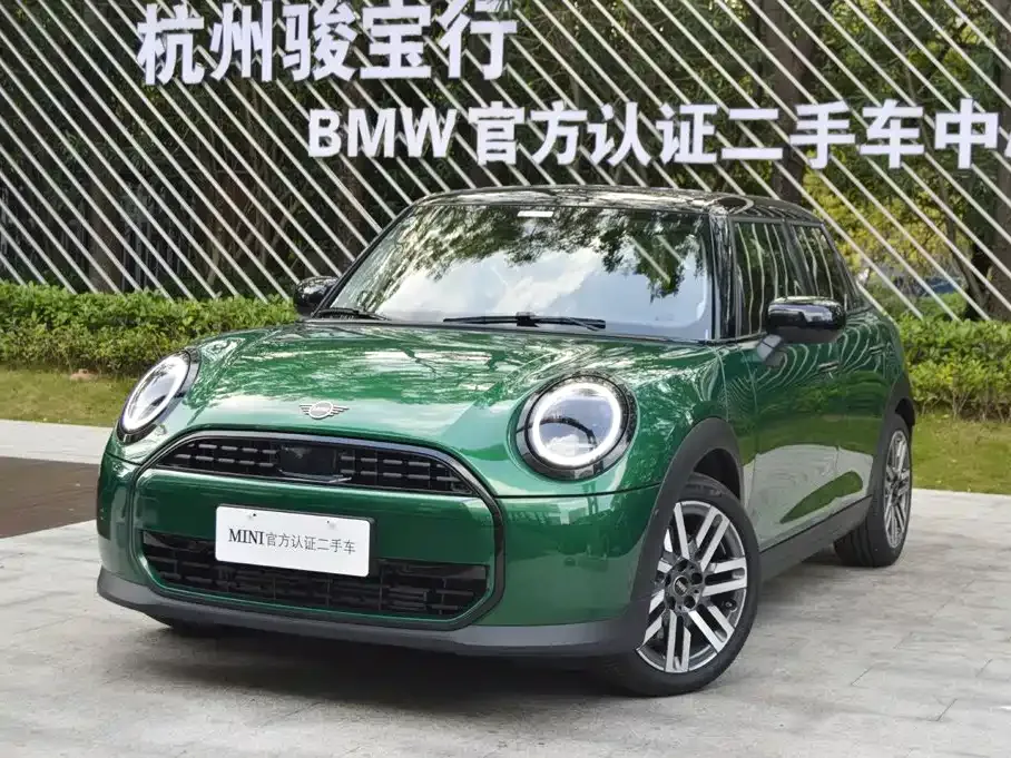 MINI Cooper (3-door) — фото 1