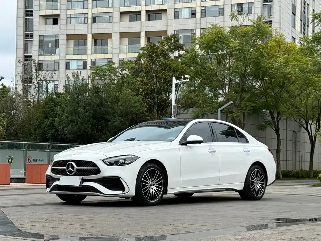 Mercedes-Benz C-Class — фото 1