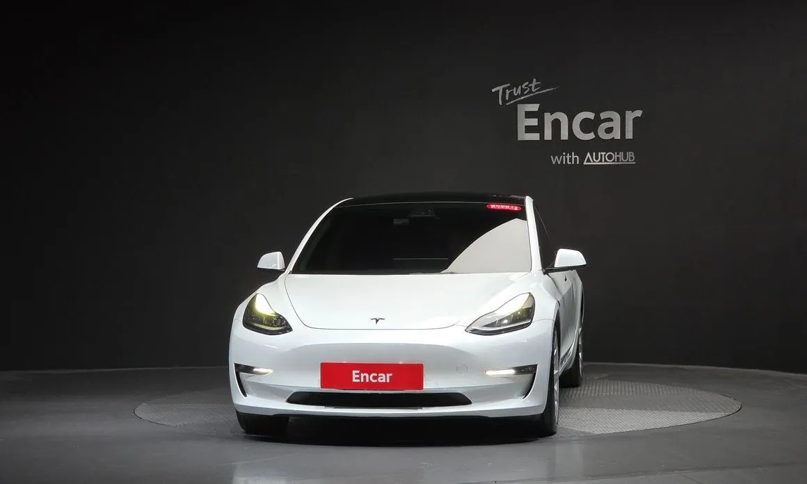Tesla Model 3 — фото 4