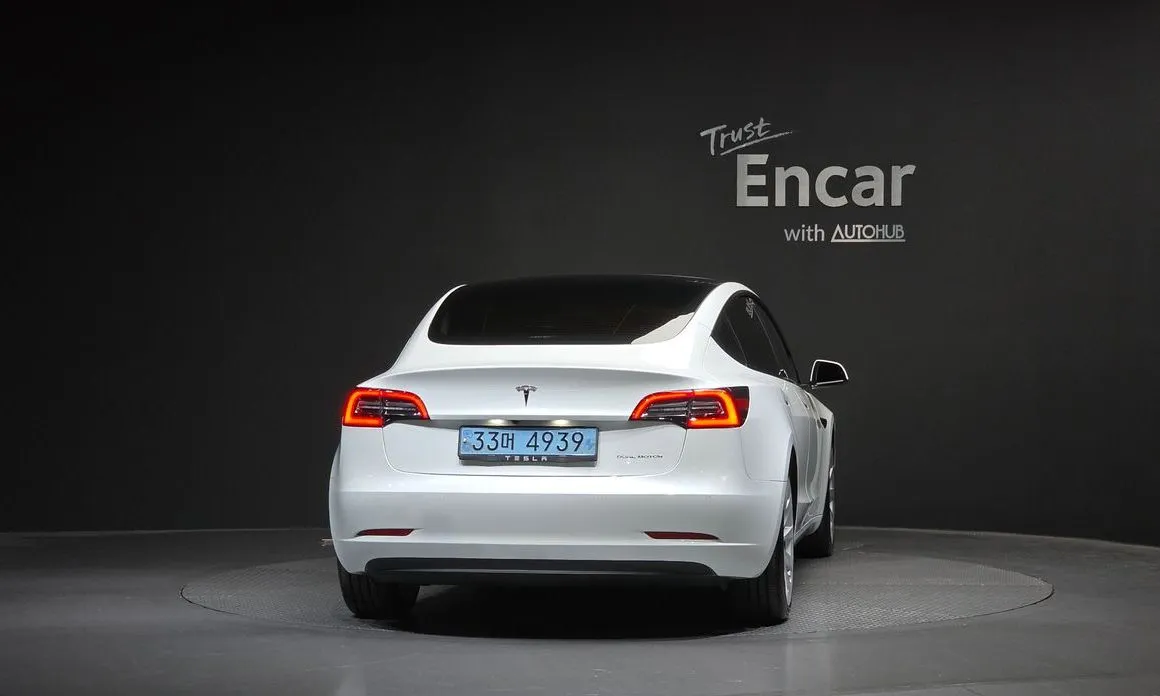 Tesla Model 3 — фото 2