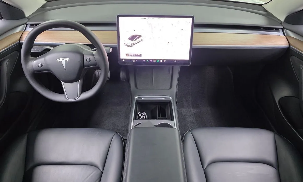 Tesla Model 3 — фото 8