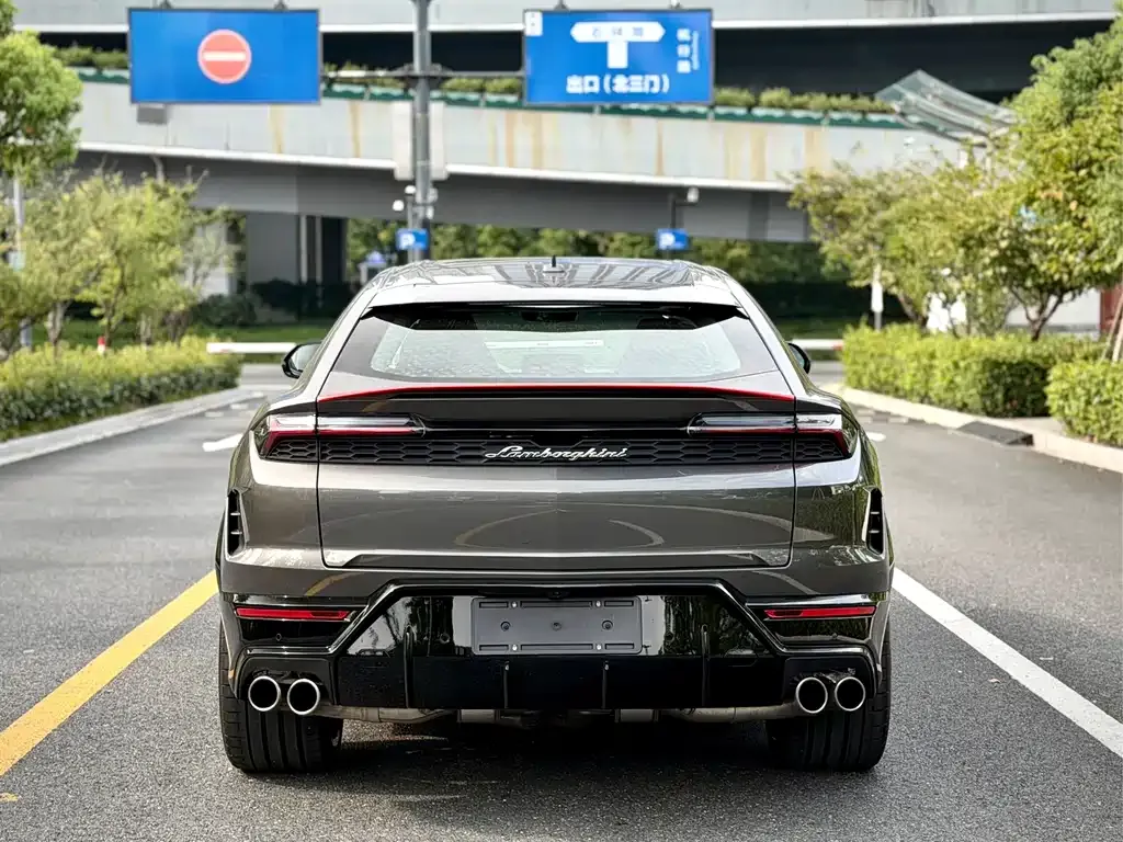 Lamborghini Urus SE — фото 4