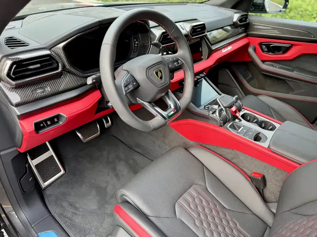 Lamborghini Urus SE — фото 2