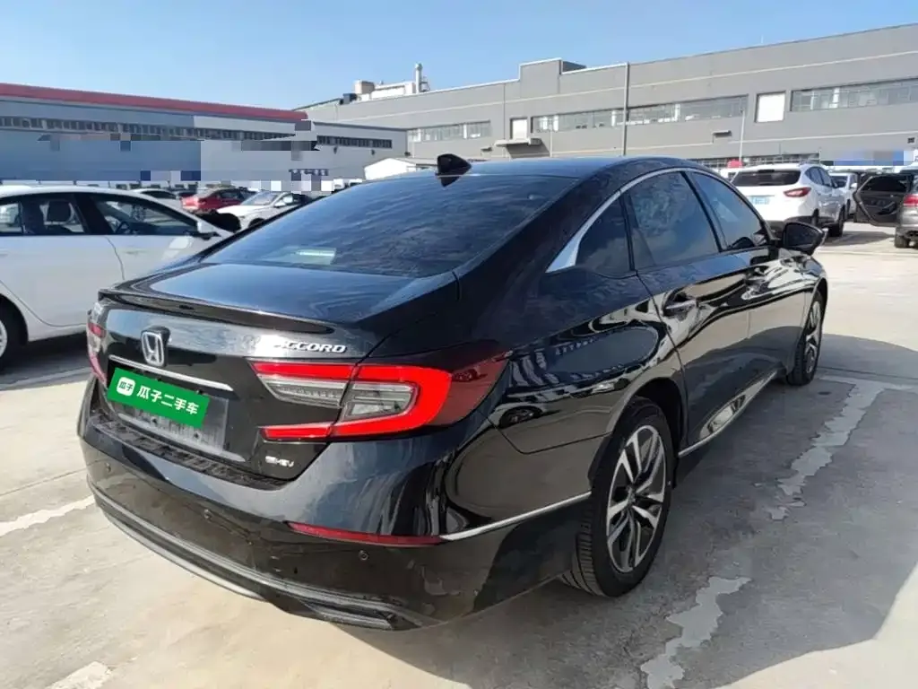 Honda Accord — фото 3