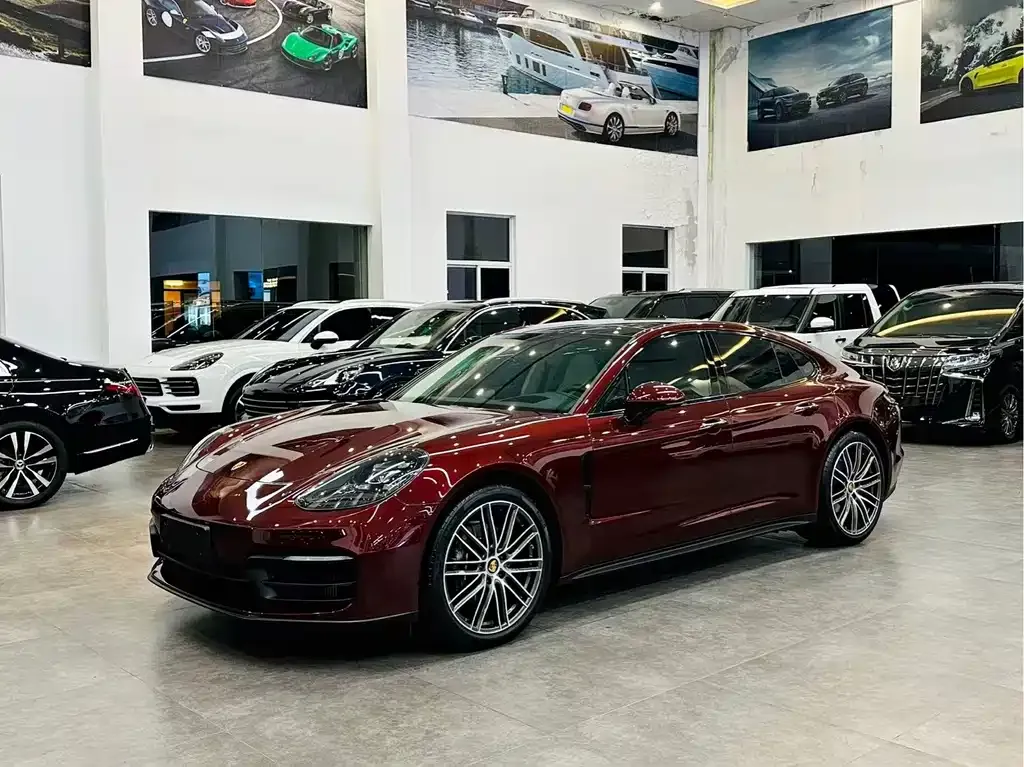 Porsche Panamera — фото 1