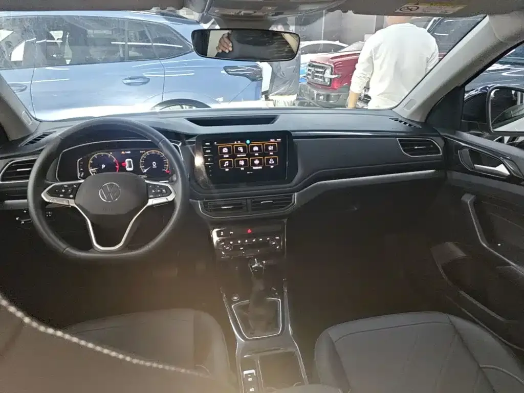 Volkswagen Tharu — фото 3