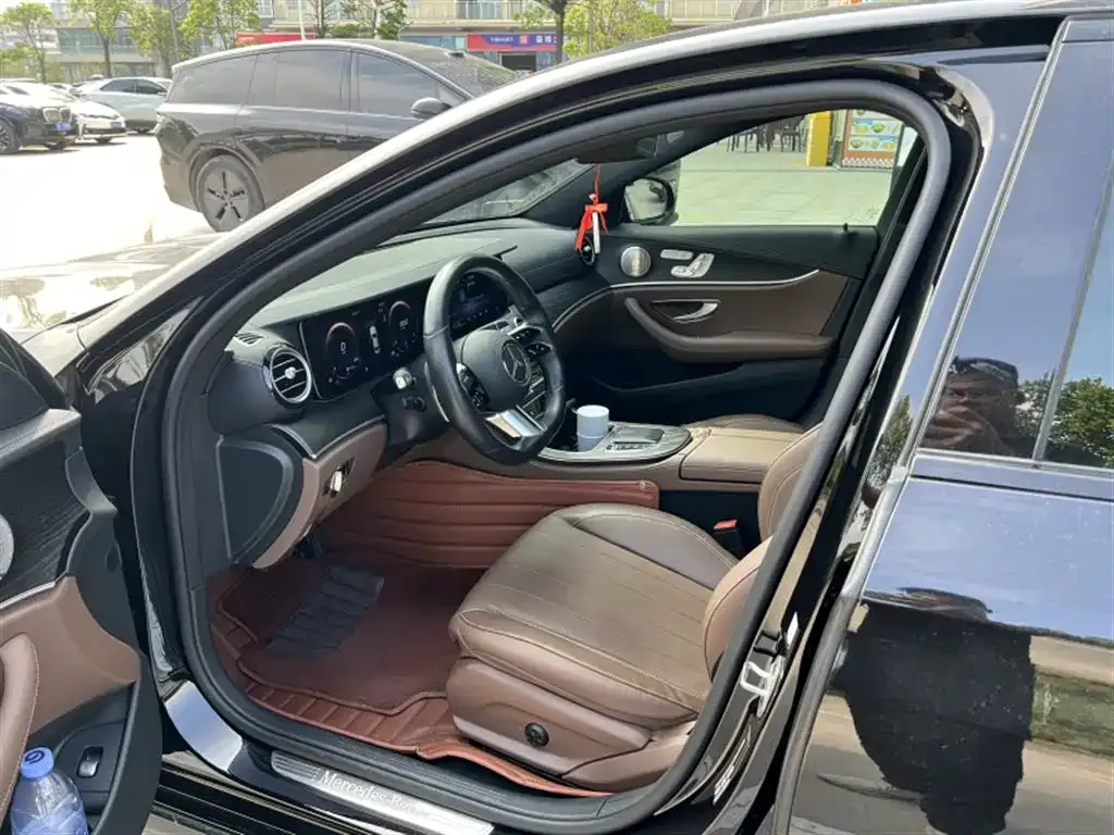 Mercedes-Benz E-Class (Import) — фото 3