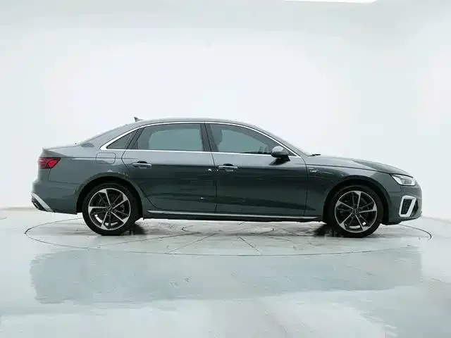 Audi A4L — фото 2